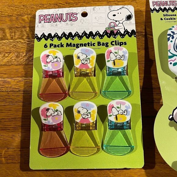 Peanuts Snoopy Spring Bag Clips, Spatulas and Cookie Cutter Set of 11 NWT - Picture 4 of 6